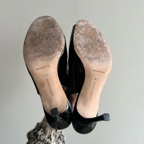 Manolo Blahnik - Mary Jane peep-toe Stilettos, black patent leather - Picture 8 of 9